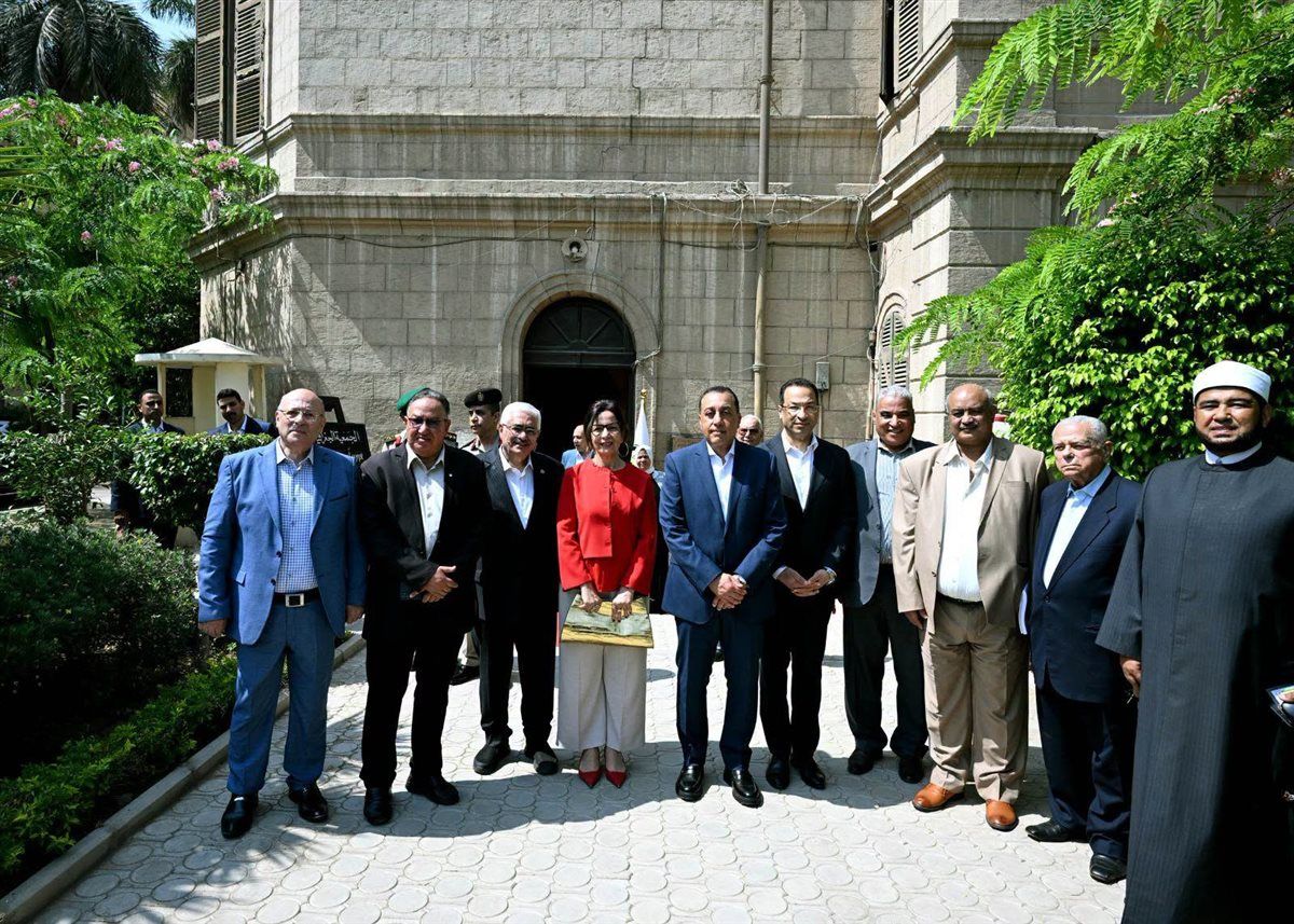 رئيس الوزراء يتفقد المبنى التاريخي للجمعية الجغرافية المصرية 