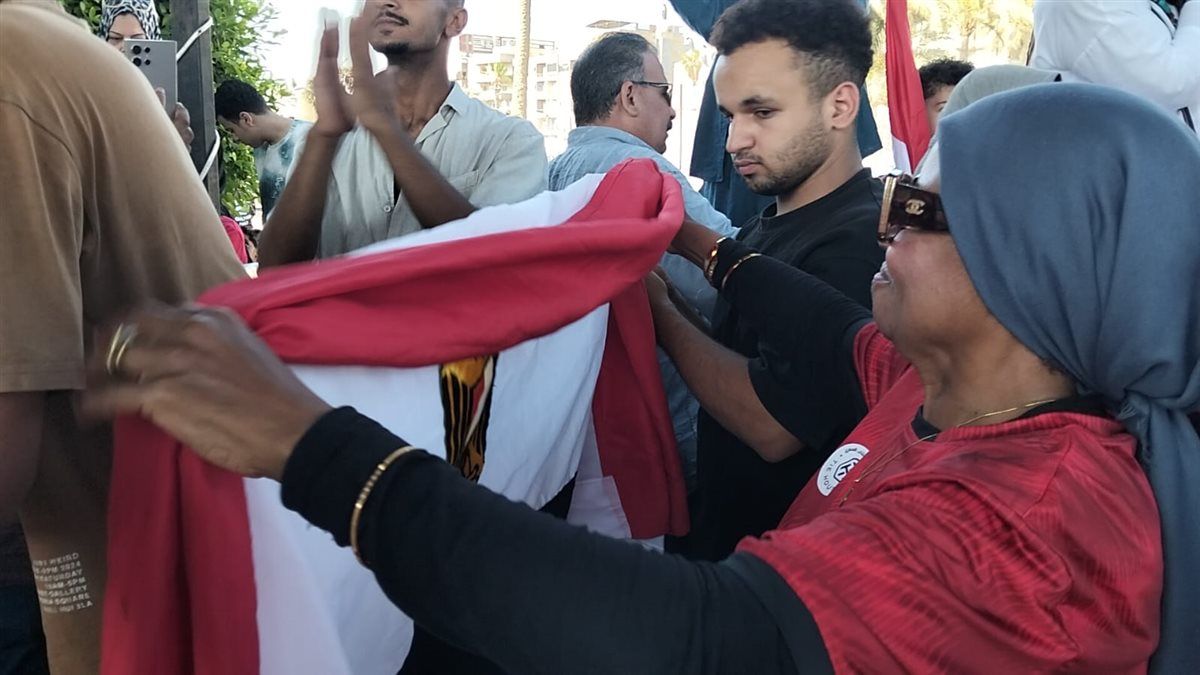 جانب من احتفالات أهالي الإسماعيلية بالتعادل مع إيران، فيتو