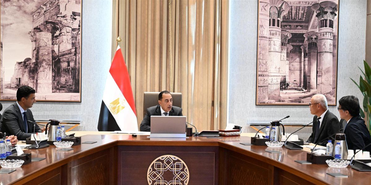 2eed229470.jpg