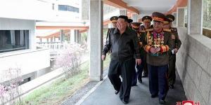 زعيم
      كوريا
      الشمالية
      يعلن
      التعبئة
      استعدادا
      للحرب،
      وبايدن
      يقدم
      عرضا