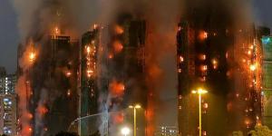 عشرات القتلى و المصابين في حريق ضخم بمجمع سكني في هونغ كونغ