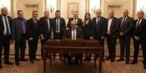 اللجنة الوطنية لإدارة غزة تبدأ أعمالها برئاسة المفوض العام الدكتور علي شعث