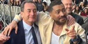 لم يعرفه.. تامر حسني يكشف عن موقف طريف جمعه مع سفير فرنسا في مصر