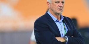 تجديد عقد أرنولد مع العراق حتى كأس آسيا 2027