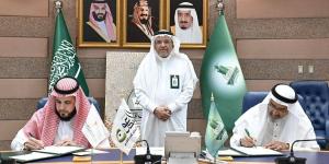 مركز المبدعون والمكتب الإستراتيجي لتطوير جازان يوقعان اتفاقية لتعزيز التدريب وبناء القدرات البشرية