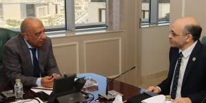 وزير الكهرباء يبحث مع رئيس هيئة المواد النووية الاستفادة من العناصر الأرضية والنادرة