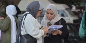 الثانوية العامة 2026، الطلاب في مراجعة نهائية أمام اللجان قبل أداء امتحان التربية الدينية