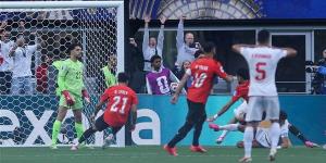 تألق شوبير وإصابة منعم، تعادل مثير بين مصر وإيران في الشوط الأول (فيديو)