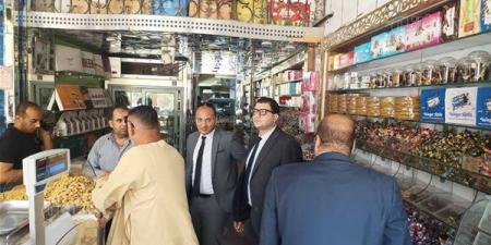 ضبط مادة التارترازين لغش الفول السوداني واللب داخل محلي تسالي ببني سويف