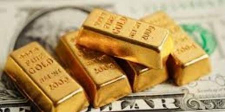 الذهب يتراجع لأدنى مستوياته في سبعة أشهر
