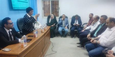 الصحة تعاقب مديرة مركز طبي بسوهاج لتقصيرها في عملها