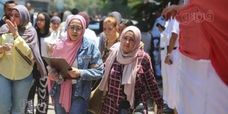 طلاب الثانوية العامة يؤدون اليوم امتحاني الكيمياء والجغرافيا