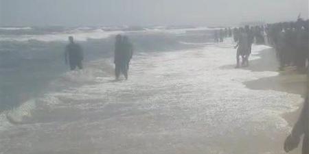 إنقاذ فتاتين بعد تعرضهما لحالة اختناق إثر الغرق في بحر المنصورة الجديدة