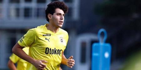 تحت أنظار عمر فايد، فروزينوني يكتسح فيورنتينا بثلاثية في الدوري الإيطالي
