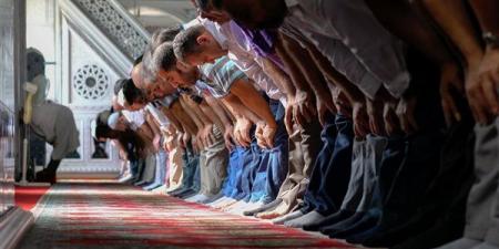 مواقيت الصلاة، موعد أذان الظهر اليوم الإثنين في القاهرة والمحافظات