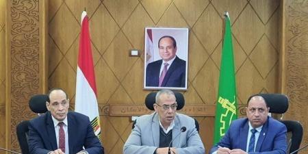 إلغاء تكليف مدير مدرسة الخصوص وإحالة مدير ومسؤولة الزي للتحقيق بالقليوبية