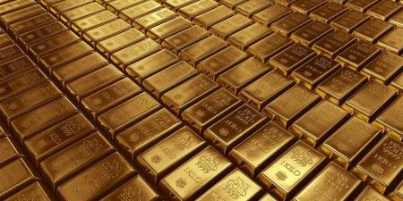 الذهب يتراجع مع ترقب بيانات التضخم وتوقعات رفع الفائدة الأمريكية