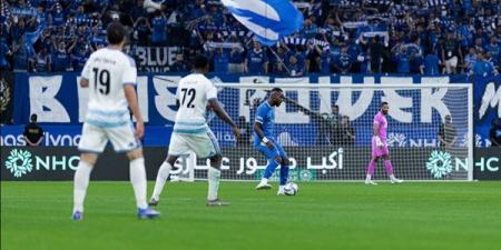 نيوم يصدم الهلال بثنائية ويلحق به أول هزيمة في الدوري السعودي