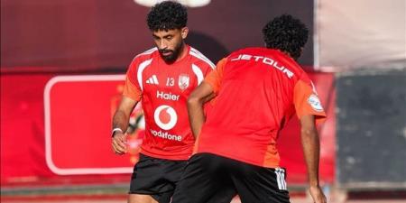 مروان عطية يعود لتدريبات الأهلي بعد تعافيه من نزلة البرد (صور)