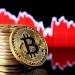 البيتكوين تتراجع بأكثر من 4% وتتداول قرب 62 ألف دولار
