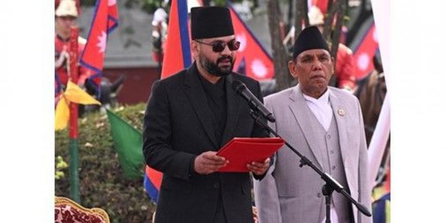 أصغر رئيس وزراء في تاريخ نيبال يؤدي اليمين الدستورية