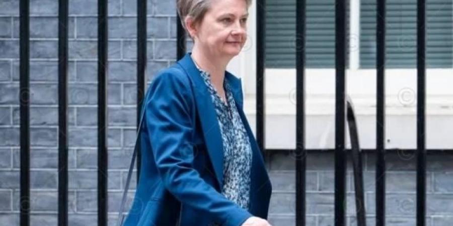 بريطانيا: تهور إيران بإغلاق هرمز يضرب الاقتصاد العالمي