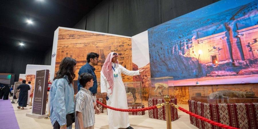 الجناح السعودي بمهرجان الثقافات والشعوب يبرز تاريخ المملكة ومسيرة نمائها الوطني