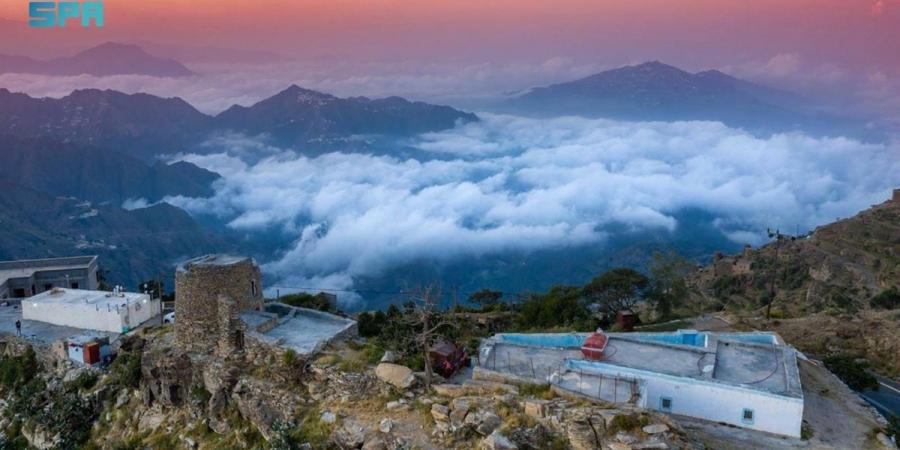 القطاع الجبلي بجازان.. قمم طبيعية ساحرة وإطلالات بانورامية في جنوب المملكة