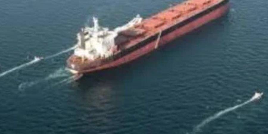تقارير: نقل السفن المرتبطة بإيران إلى مناطق احتجاز ببحر العرب والمحيط الهندى