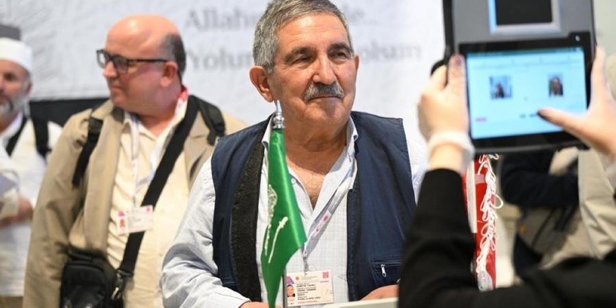 حجاج إسطنبول: مبادرة «طريق مكة» تيسر الإجراءات 
وتعزز راحة ضيوف الرحمن