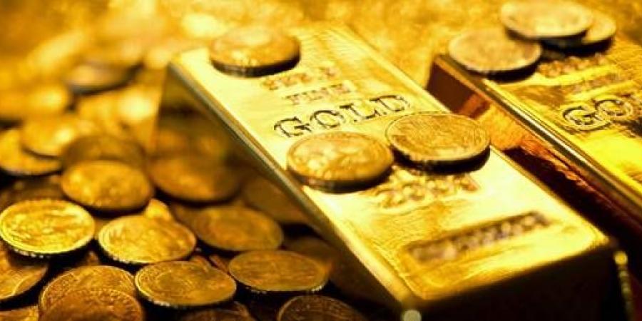 تراجع الذهب والفضة إلى أدنى مستوى هذا العام عند التسوية