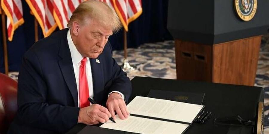 ترامب يشير إلى إمكانية عرض اتفاق إيران على الكونجرس