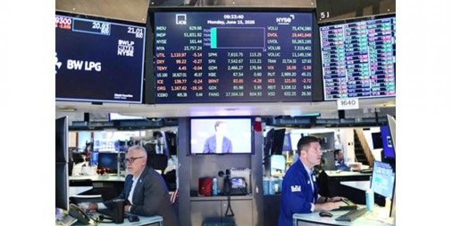 انفراجة «مضيق هرمز» تضخ المليارات في صناديق الأسهم العالمية