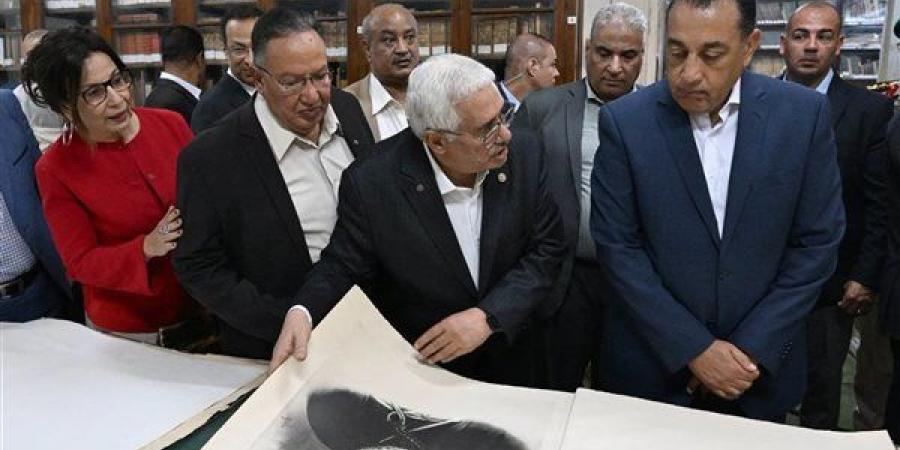 رئيس الوزراء يتفقد المبنى التاريخي للجمعية الجغرافية المصرية