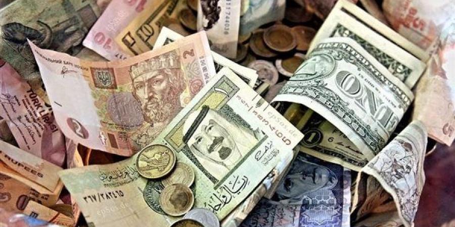 أسعار العملات الأجنبية والعربية أمام الجنيه في بنك القاهرة