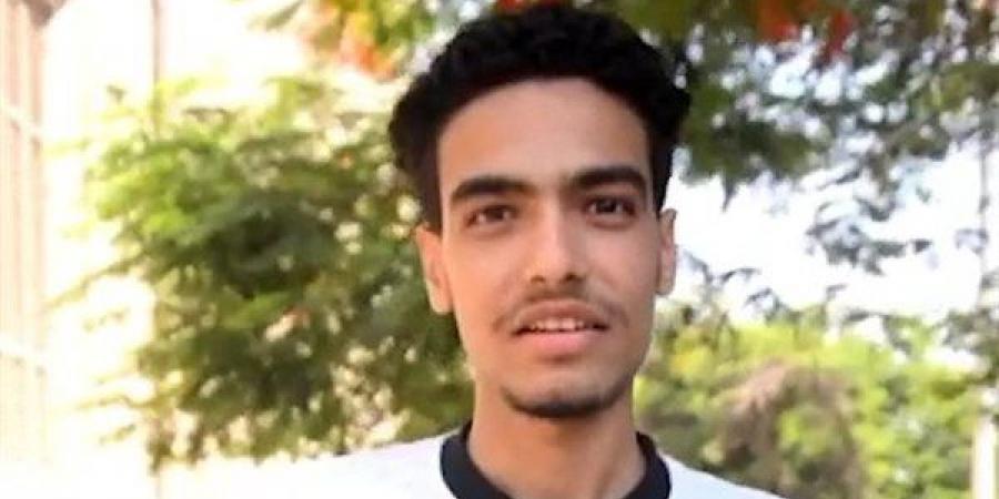 طلاب اللغة الأجنبية الثانية: "اللي مش حافظ ربنا معاه، والمراقبين بيدخلوا يوترونا" (فيديو)