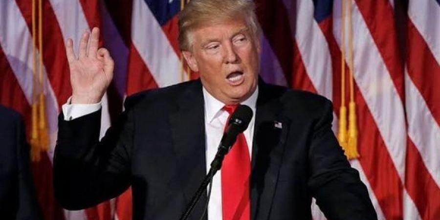 ترامب يهدد بوقف المفاوضات مع إيران بسبب مضيق هرمز