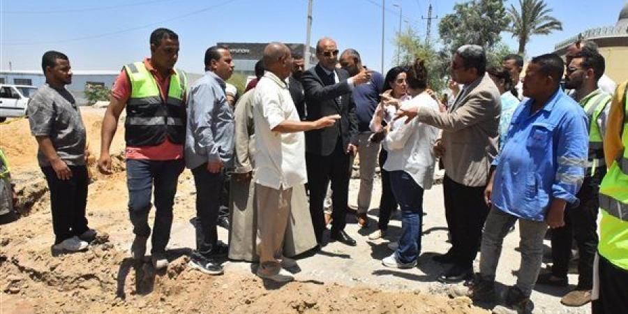 محافظ أسيوط يتابع توصيل المياه بمشروع مركز الإيواء للكلاب الضالة
