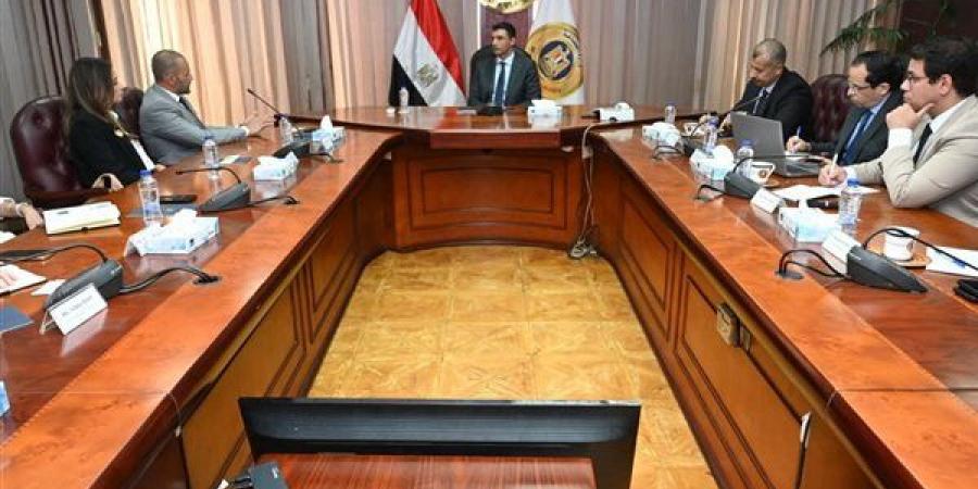 خالد هاشم: نعمل على تحويل احتياجات المصانع من الخامات المستوردة لفرص تصنيع محلية