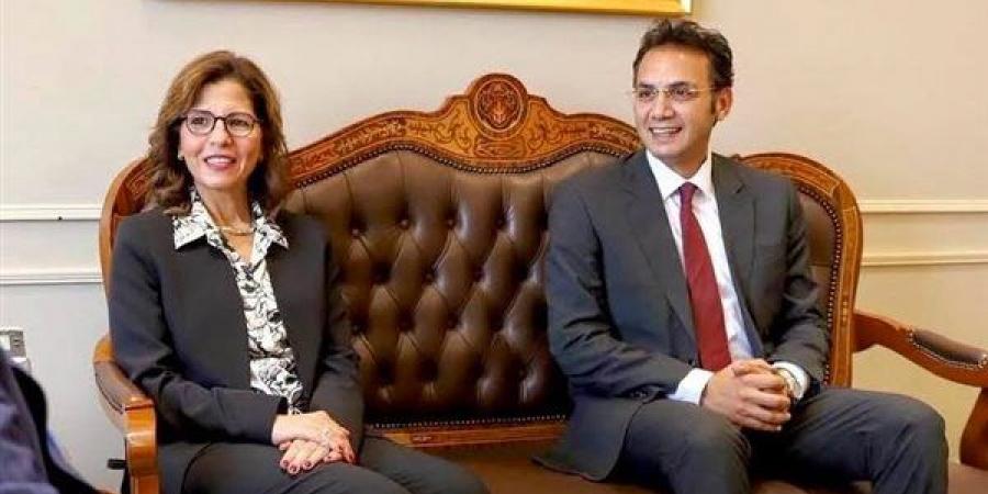 للعام الثاني، السيسي يجدد الثقة في قيادة الأكاديمية الوطنية للتدريب