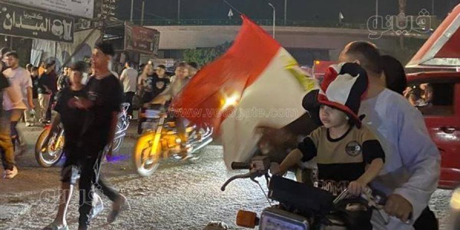 احتفال الجماهير تحتفل شوارع المنوفية بتأهل مصر لدور الـ 32 وتردد: "ميسي راح فين؟" (فيديو)