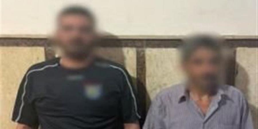 طمعا في الميراث، الأمن يكشف ملابسات فيديو اعتداء شابين على أرملة شقيقهما بالمحلة (فيديو)