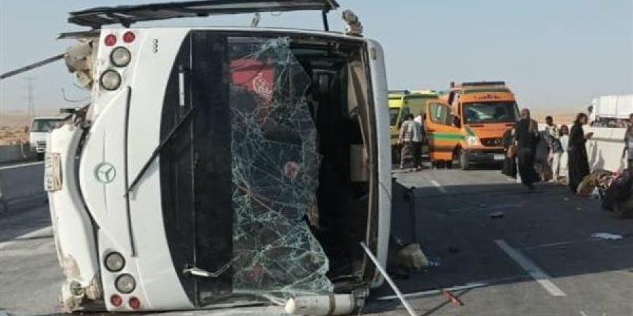 مدير أمن جنوب سيناء يعاين موقع حادث طريق "دهب - نويبع"