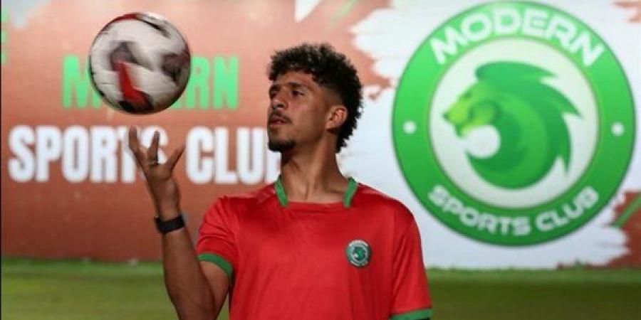 محمود ممدوح يقود تشكيل مودرن سبورت ضد سيراميكا في الدوري الممتاز