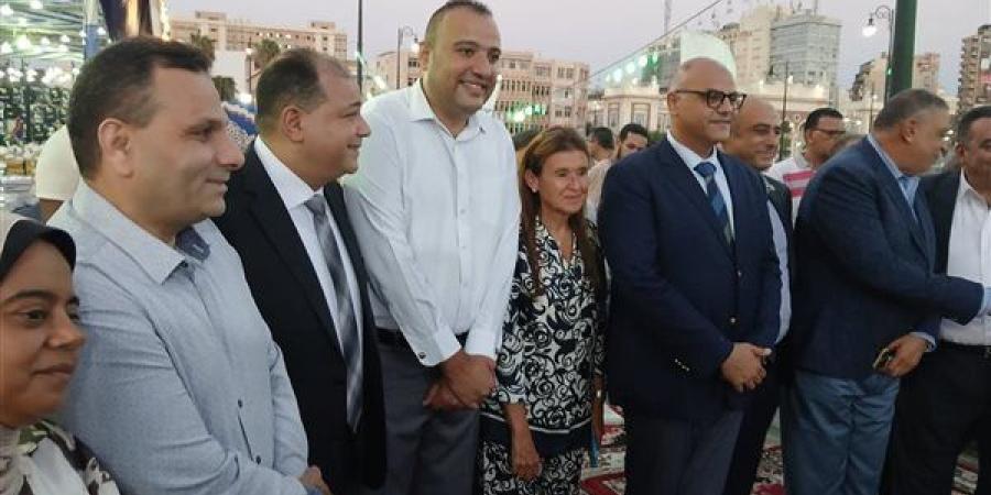 محافظ الإسكندرية يفتتح معرض أهلا مدارس بمحطة مصر (صور)