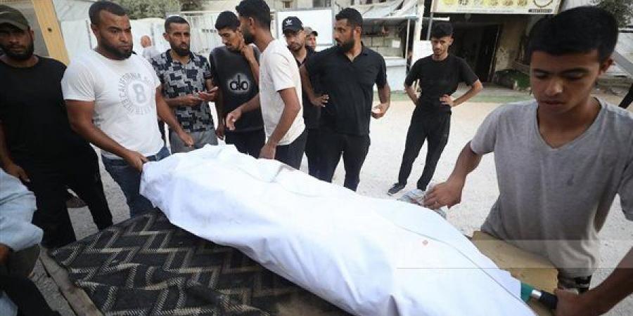 شهيد ومصابون في غارة إسرائيلية على حي الرمال غربي مدينة غزة