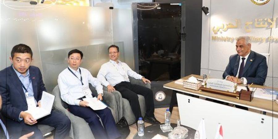 وزير الإنتاج الحربي يبحث مع رئيس "CETC" الصينية أوجه التعاون في مجال الصناعات الدفاعية