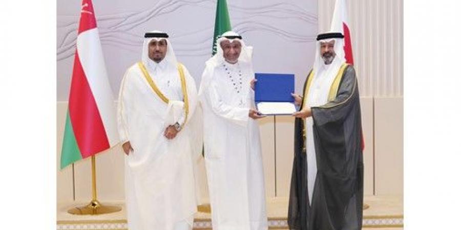 تكريم مشعل الفيلكاوي ضمن الموظفين المتميزين في دواوين الرقابة المالية والمحاسبة بدول «التعاون»