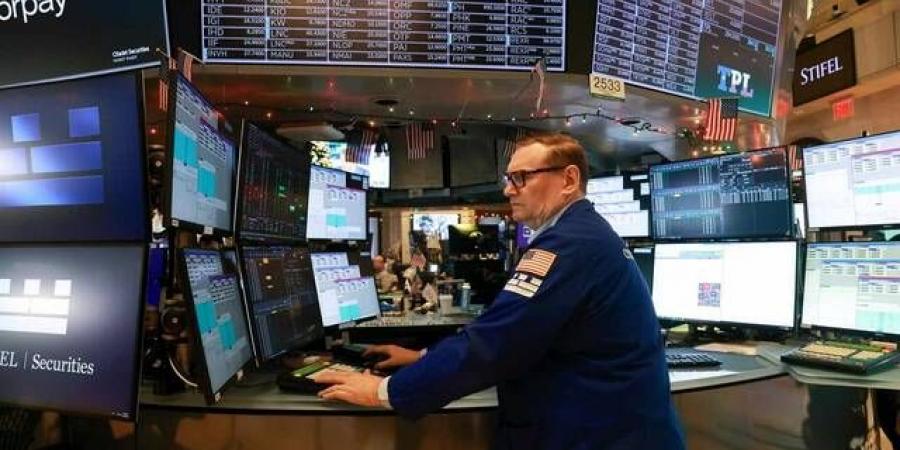 تراجع الأسهم الأمريكية مع تجاوز النفط 100 دولار وارتفاع التضخم